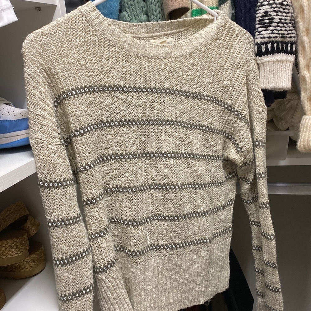 Tucker and Tate grey, light sweater size L